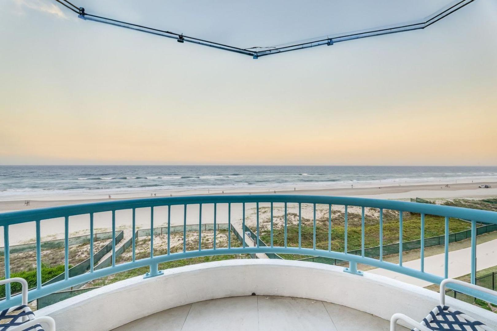 4 Bedroom Multi Level Beachfront - Q Apartment Gold Coast